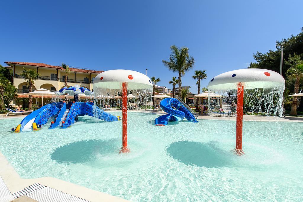 Portes Beach Hotel Nea Poteidaia Exterior foto