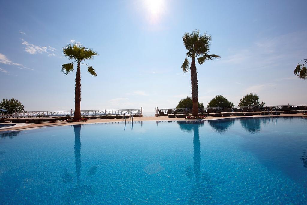 Portes Beach Hotel Nea Poteidaia Exterior foto